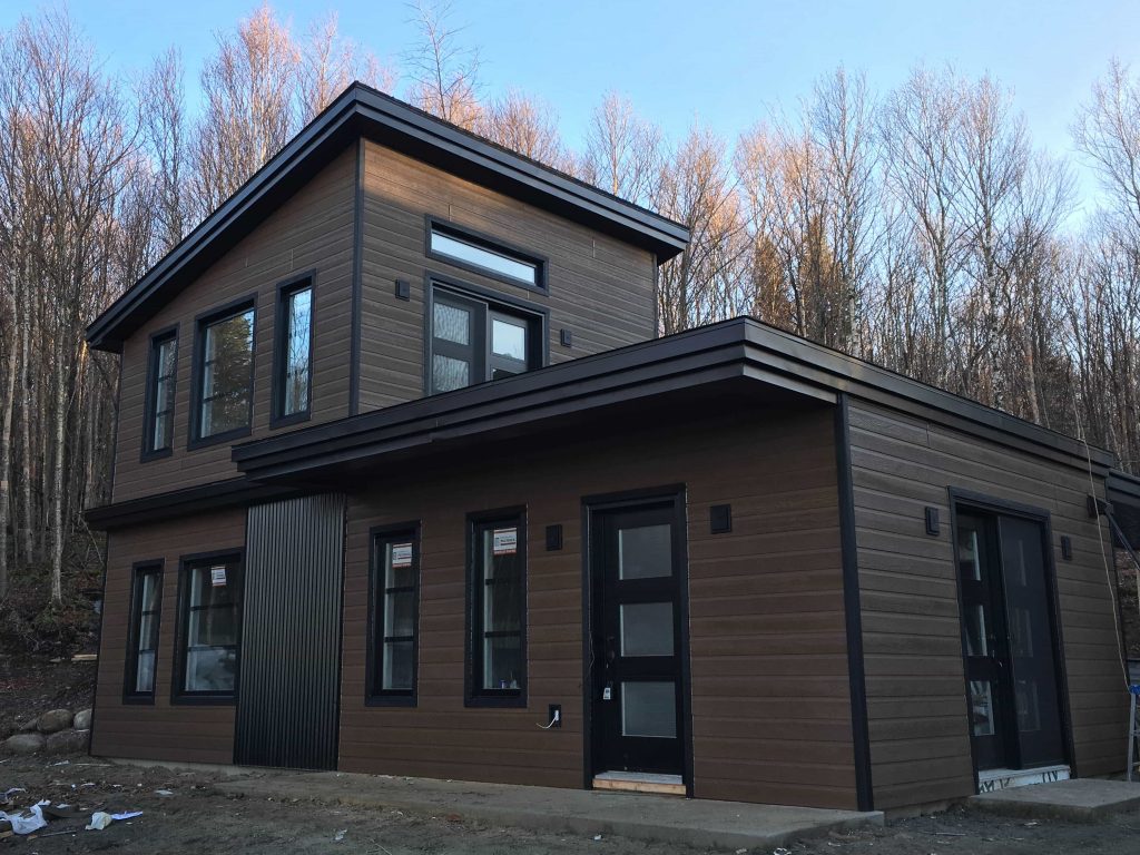 Engineered wood siding vs natural wood siding